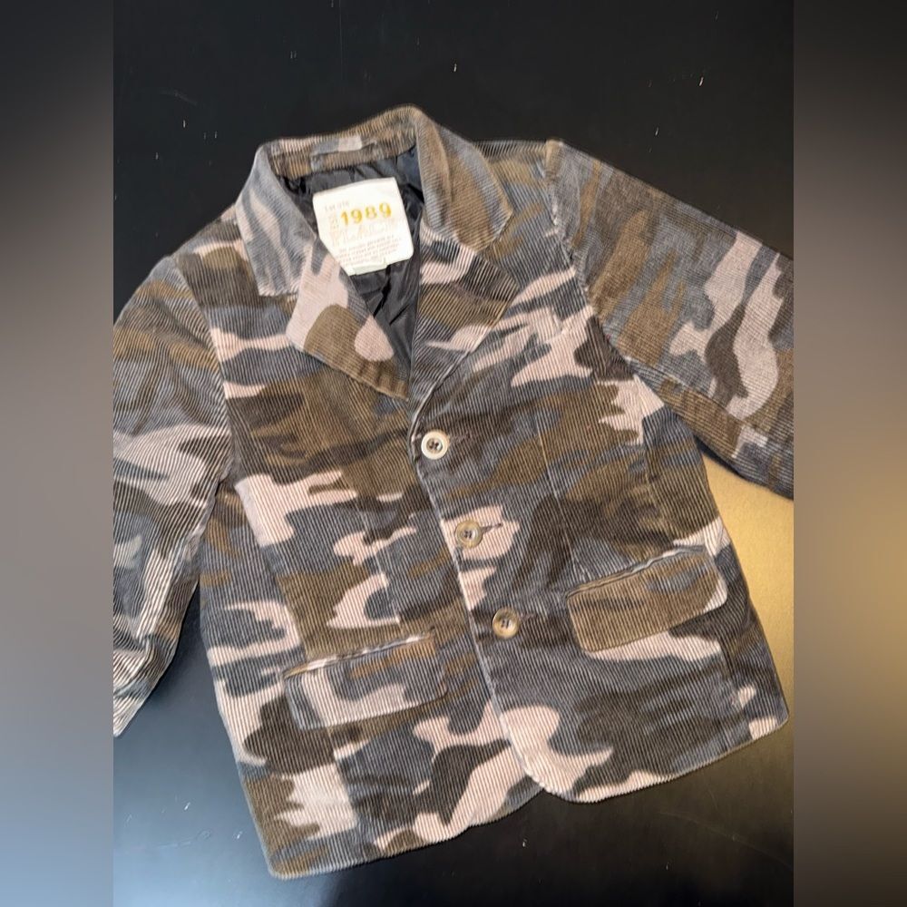 The Children’s Place Baby Boys Camo cotton corduroy blazer 12 Months EUC